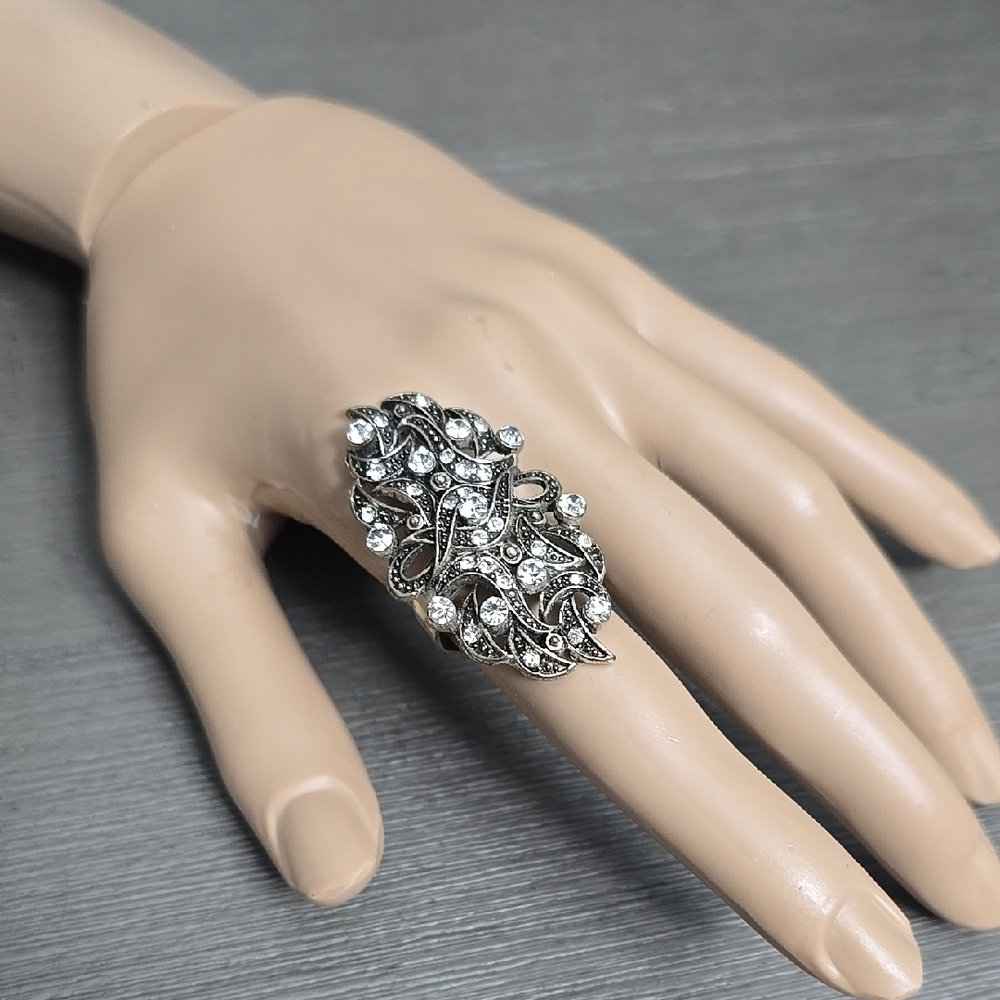 Elegant Silver Rhinestone Filigree Costume Ring